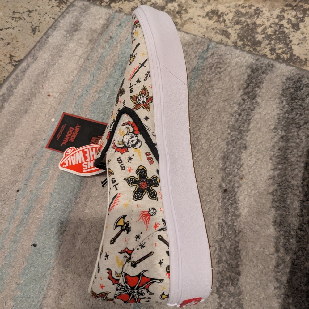 Vans 2022 Stranger Things Men's 8 - Picture 5 of 10